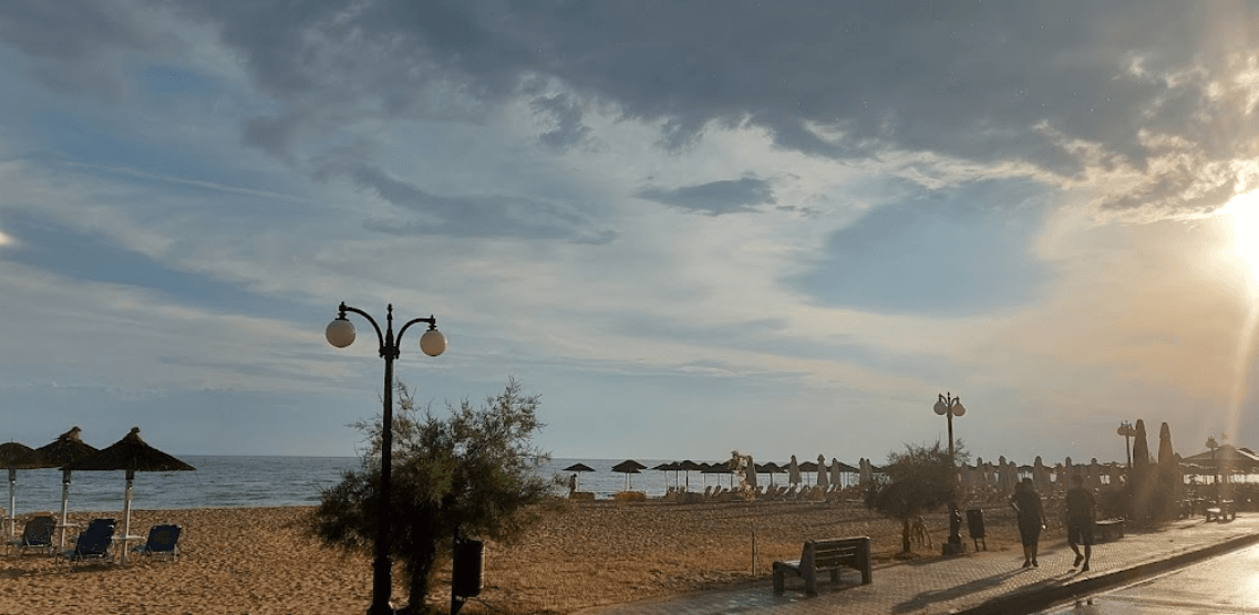 ©miodrag petrovic  nea moudania beach.png